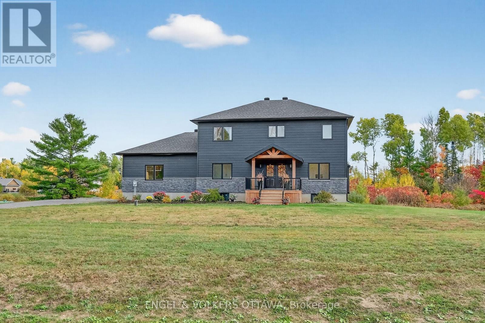 57 Paul A. Bertrand Drive, Mcnab/braeside, Ontario  K7S 3G8 - Photo 3 - X12500444