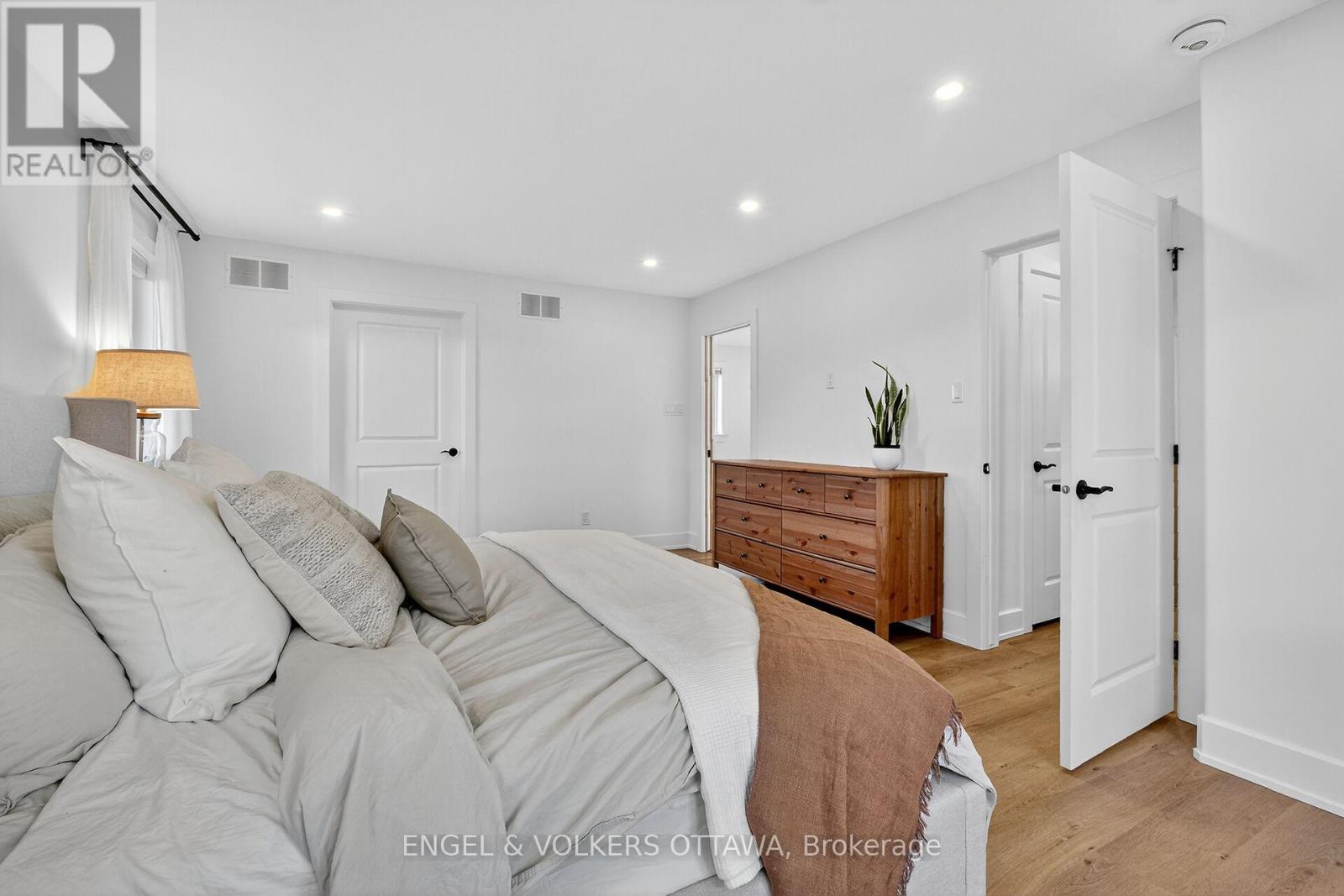 57 Paul A. Bertrand Drive, Mcnab/braeside, Ontario  K7S 3G8 - Photo 34 - X12500444