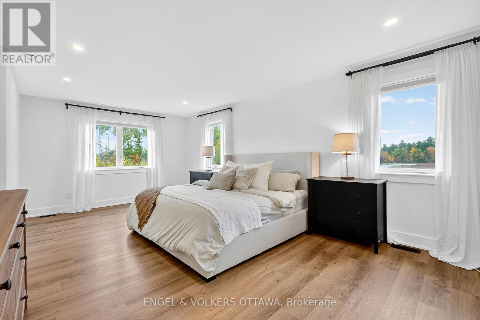 57 Paul A. Bertrand Drive, Mcnab/braeside, Ontario  K7S 3G8 - Photo 35 - X12500444