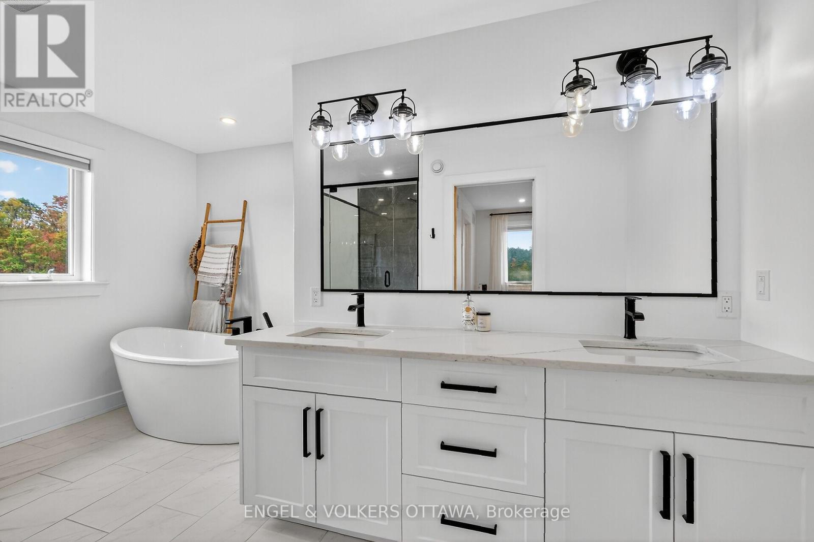 57 Paul A. Bertrand Drive, Mcnab/braeside, Ontario  K7S 3G8 - Photo 37 - X12500444