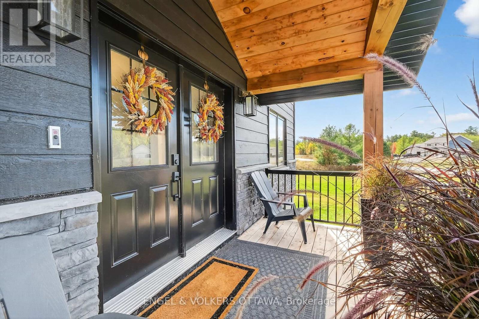 57 Paul A. Bertrand Drive, Mcnab/braeside, Ontario  K7S 3G8 - Photo 6 - X12500444