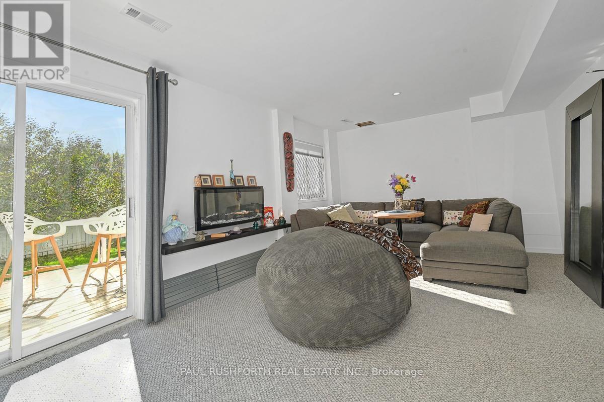 94 Castlegreen Private, Ottawa, Ontario  K1T 3N3 - Photo 18 - X12503524