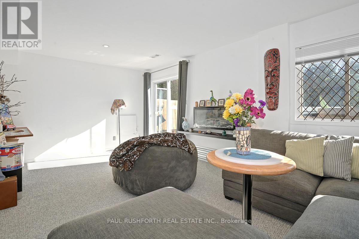 94 Castlegreen Private, Ottawa, Ontario  K1T 3N3 - Photo 20 - X12503524