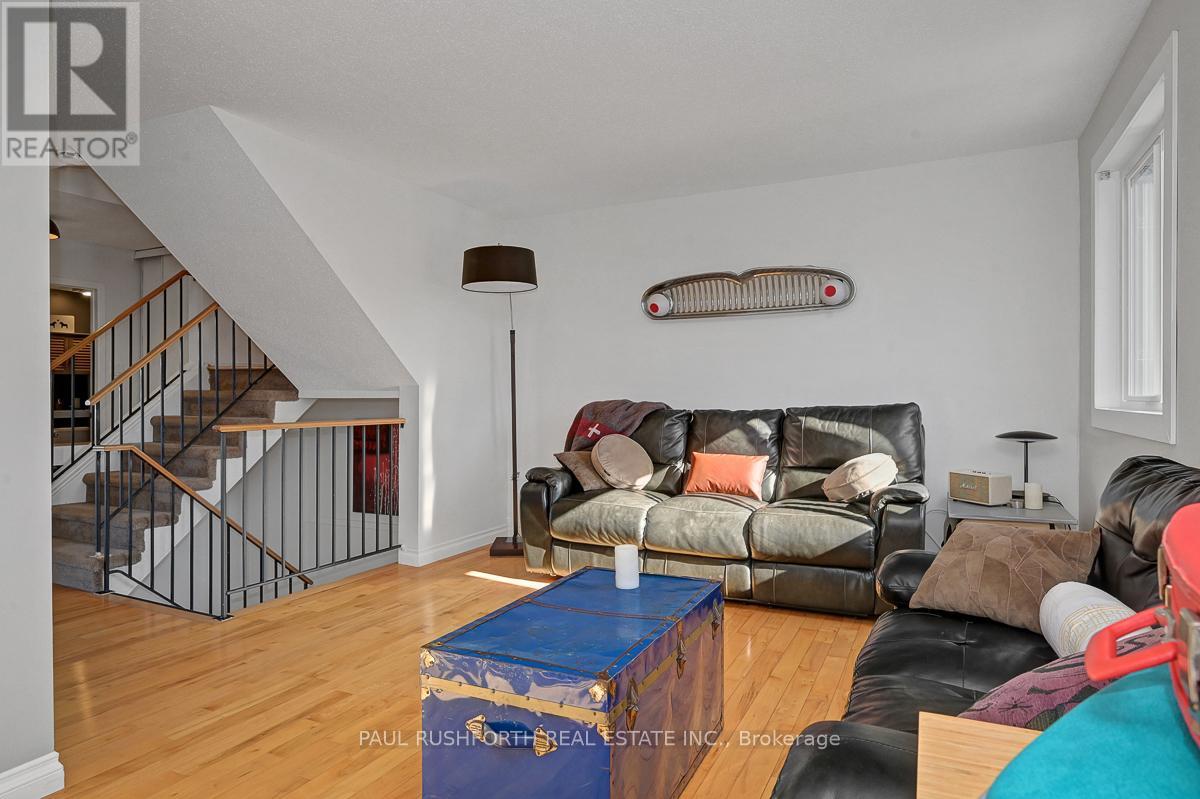 94 Castlegreen Private, Ottawa, Ontario  K1T 3N3 - Photo 6 - X12503524