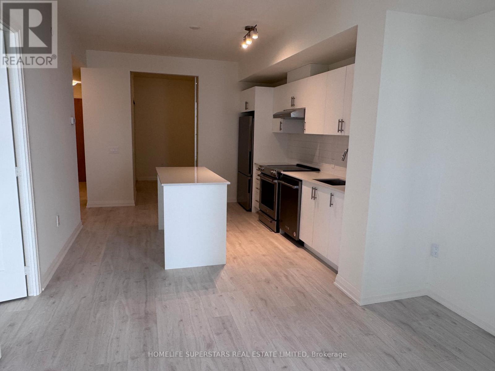 2302 - 8960 Jane Street, Vaughan, Ontario  L4K 0N9 - Photo 3 - N12503120