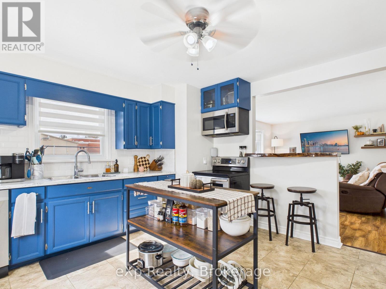 321 10th Avenue, Hanover, Ontario  N4N 2N4 - Photo 5 - X12496718