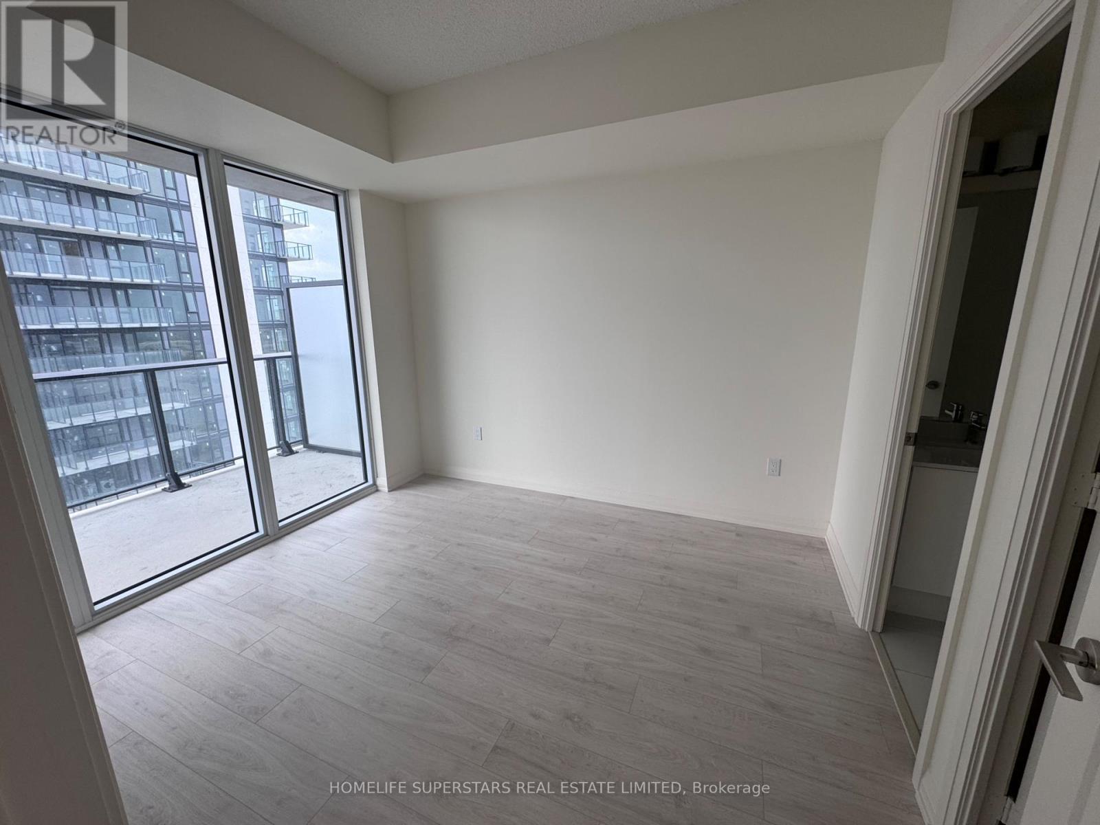 2302 - 8960 Jane Street, Vaughan, Ontario  L4K 0N9 - Photo 5 - N12503120