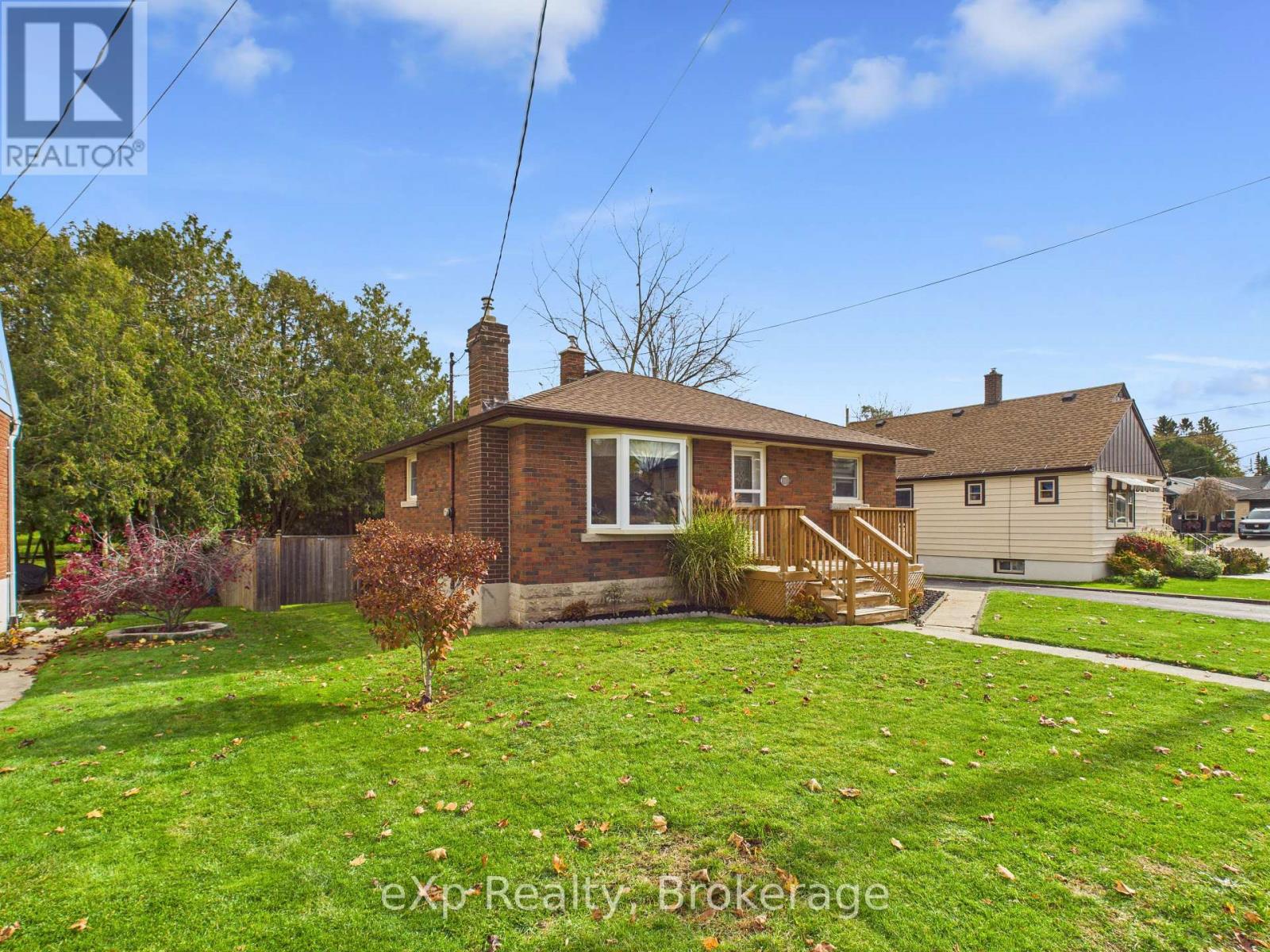 321 10th Avenue, Hanover, Ontario  N4N 2N4 - Photo 2 - X12496718