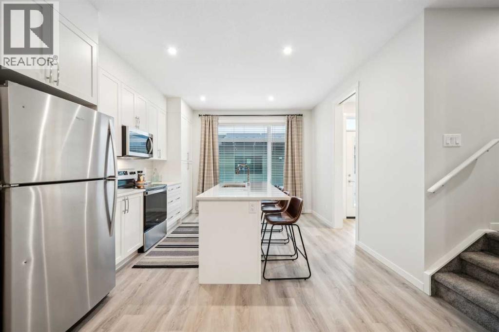 218 Vantage Drive, Cochrane, Alberta  T4C 3G5 - Photo 9 - A2268518