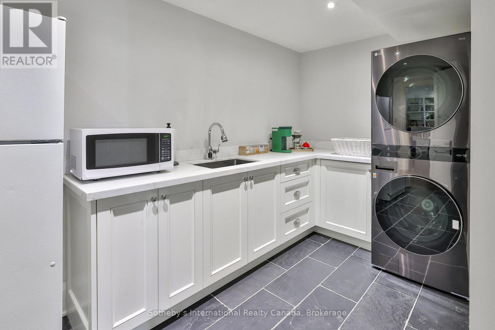 438 Fourth Line, Oakville, Ontario  L6L 5A4 - Photo 42 - W12503592