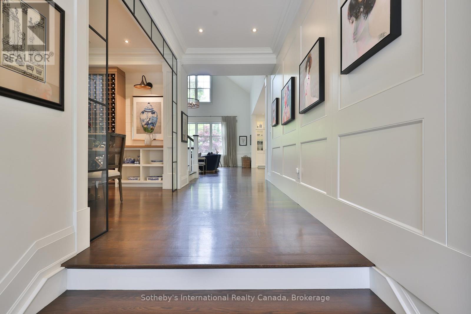 438 Fourth Line, Oakville, Ontario  L6L 5A4 - Photo 5 - W12503592