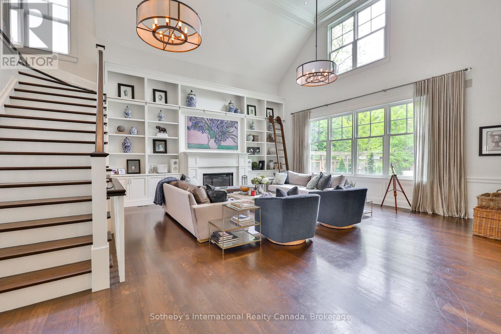 438 Fourth Line, Oakville, Ontario  L6L 5A4 - Photo 8 - W12503592