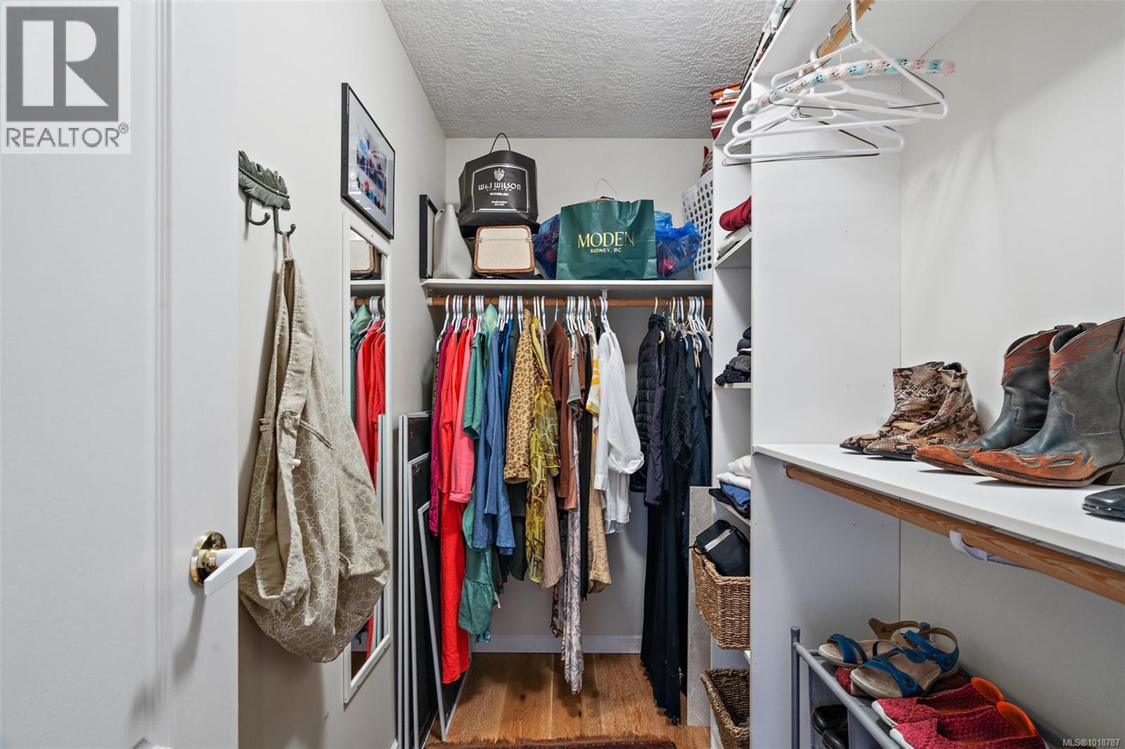 10217 Robinia Pl, Sidney, British Columbia  V8L 4M3 - Photo 15 - 1018787