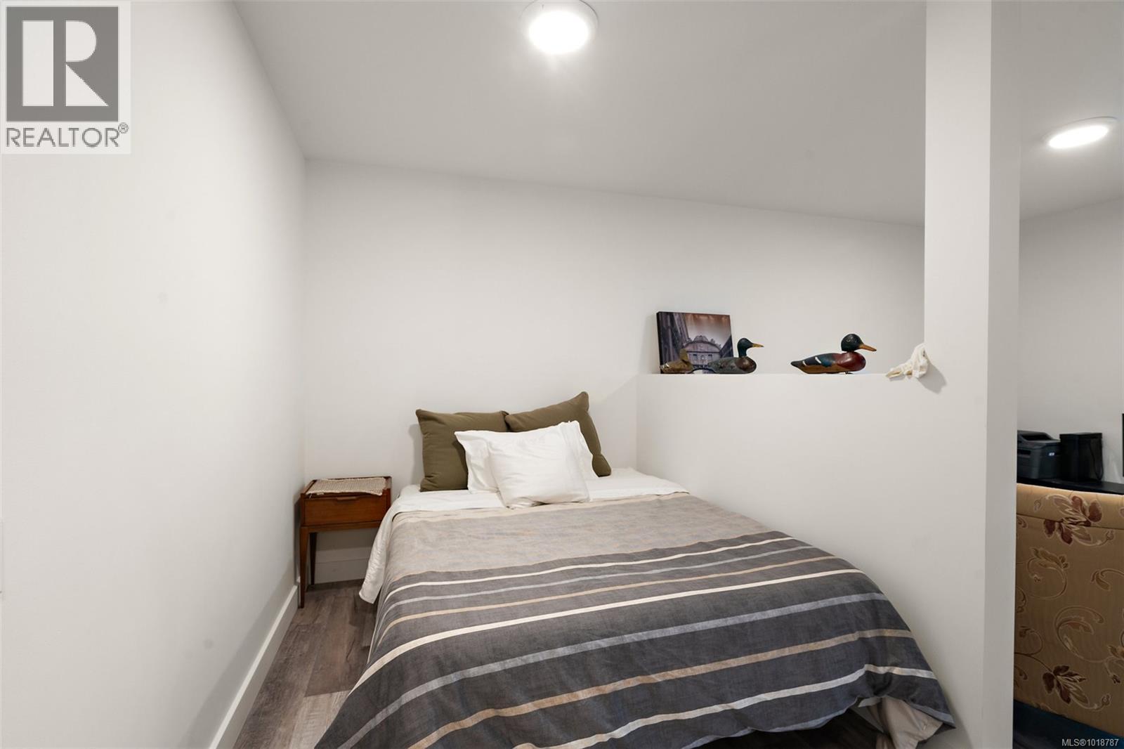 10217 Robinia Pl, Sidney, British Columbia  V8L 4M3 - Photo 19 - 1018787