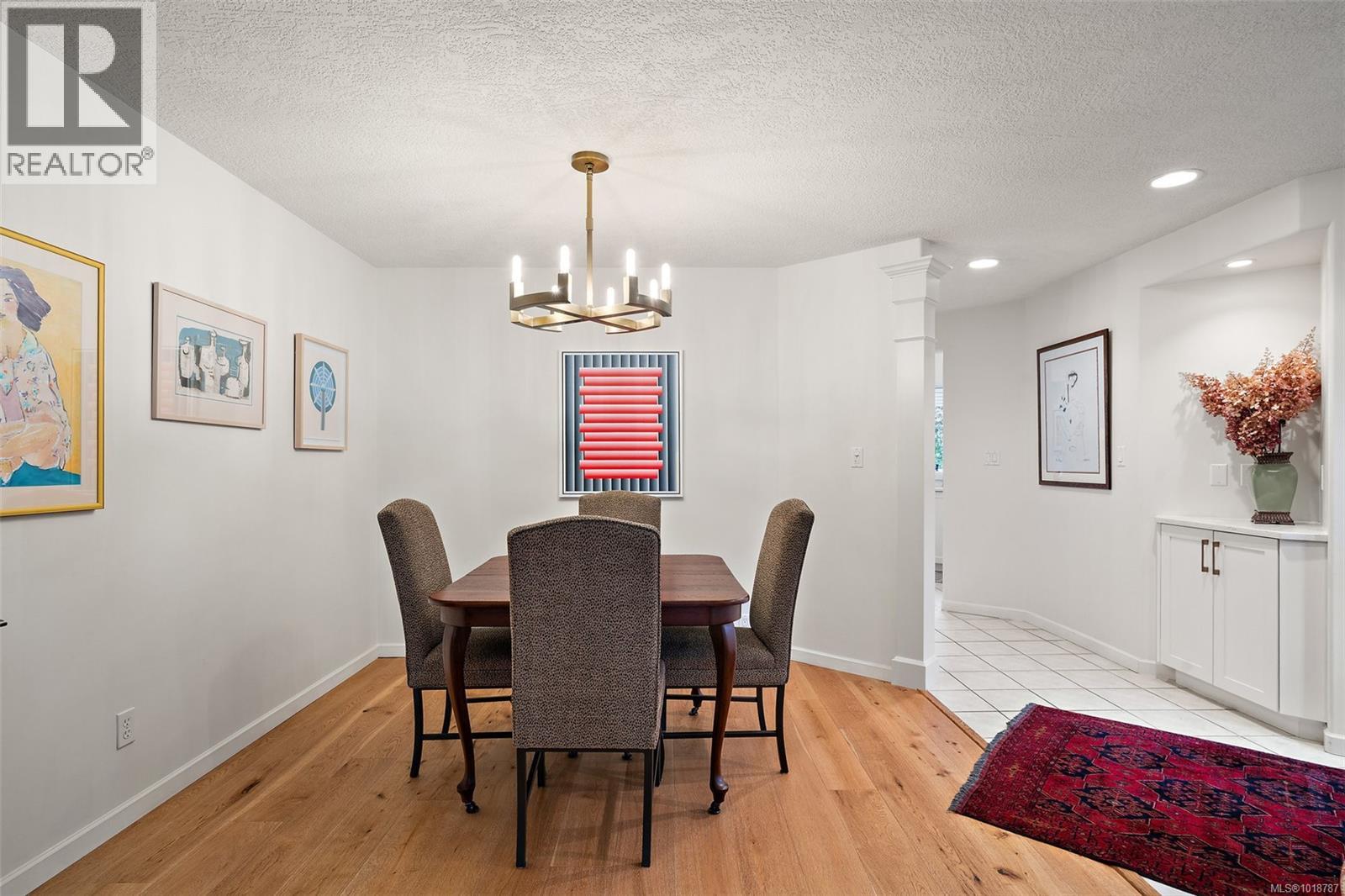 10217 Robinia Pl, Sidney, British Columbia  V8L 4M3 - Photo 8 - 1018787