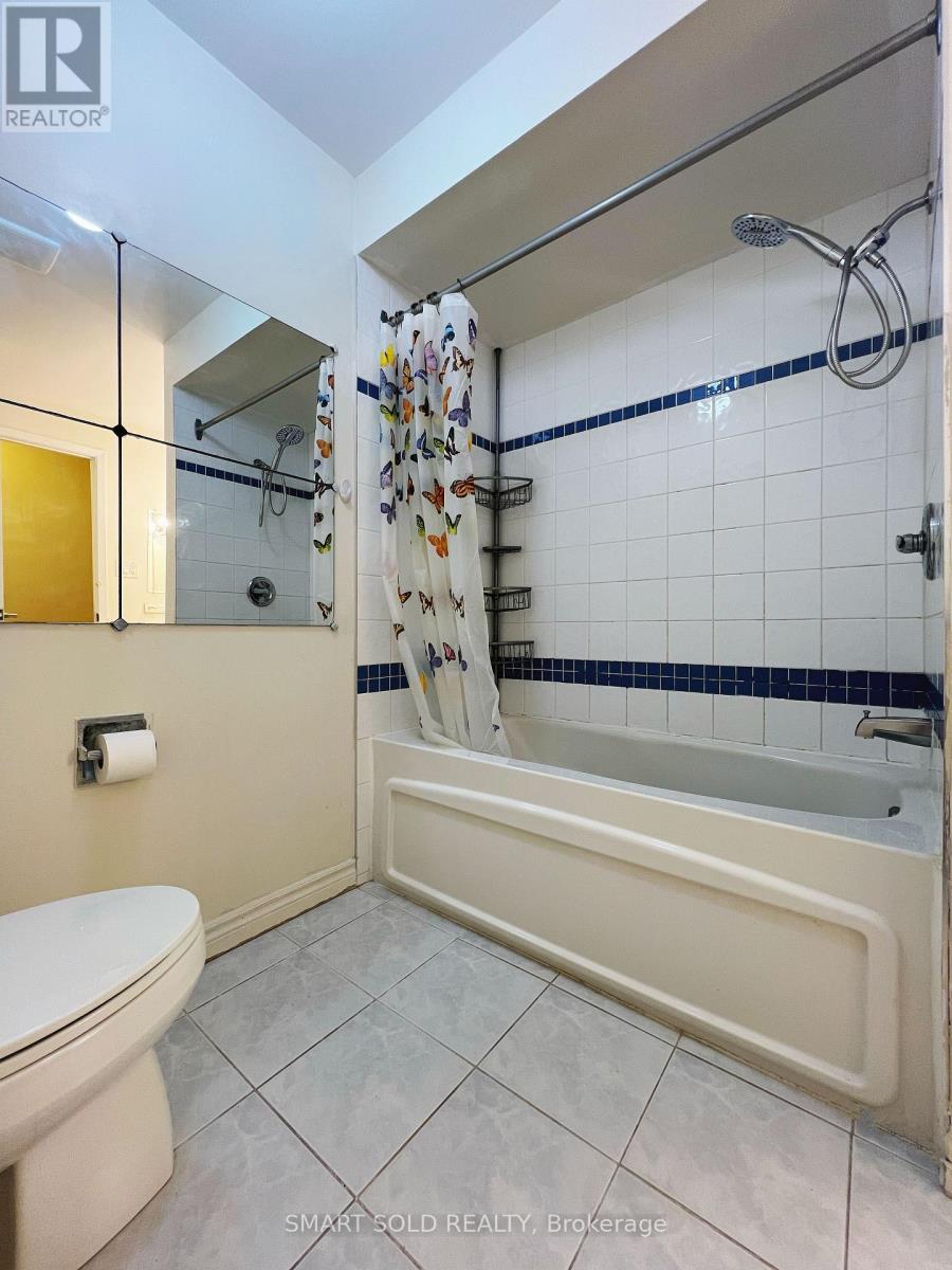 Upper - 171 Angus Drive, Toronto, Ontario  M2J 2W9 - Photo 13 - C12503256