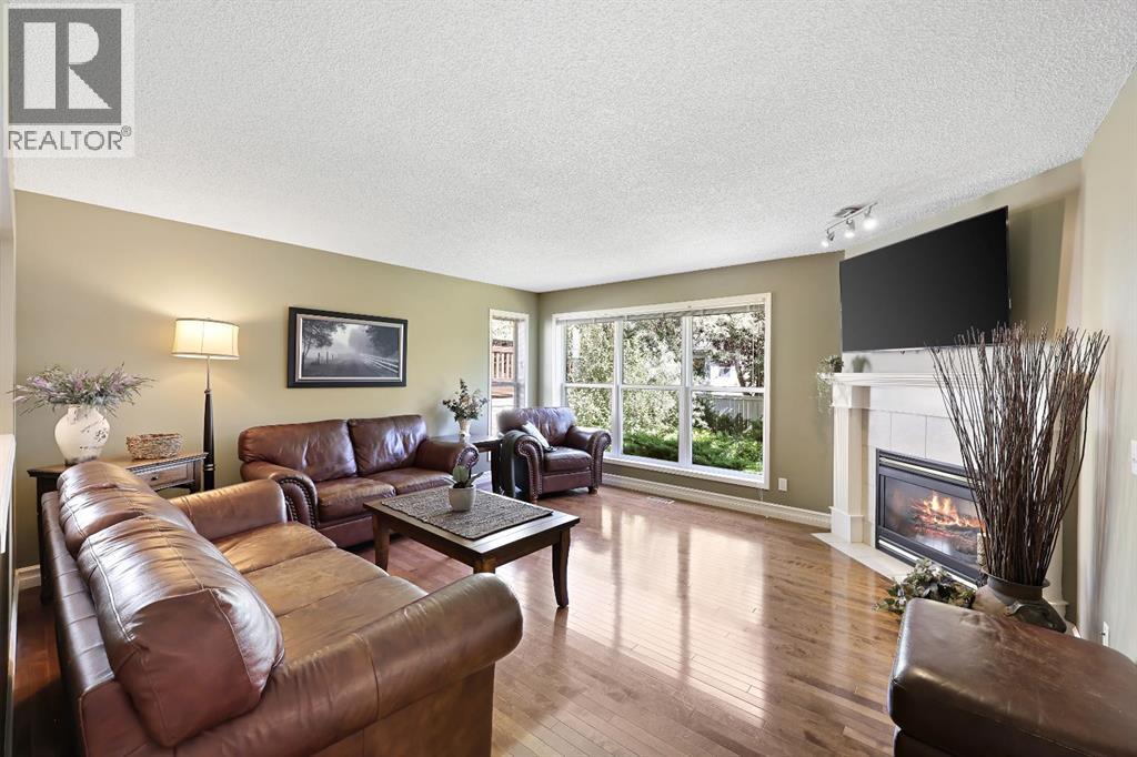 100 Lakeview Cove, Chestermere, Alberta  T1X 1E7 - Photo 9 - A2252642