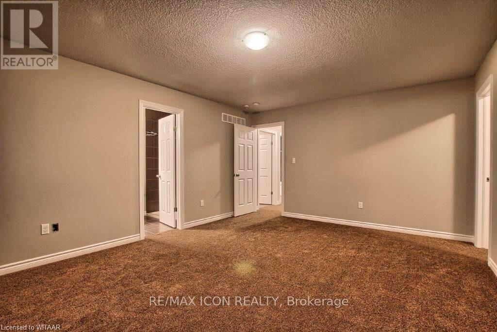 1360 Caen Avenue, Woodstock, Ontario  N4T 0G3 - Photo 11 - X12441793