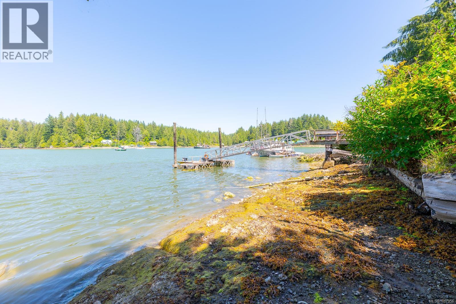 310 Tower Rd, Bamfield, British Columbia  V0R 1B0 - Photo 24 - 1017958