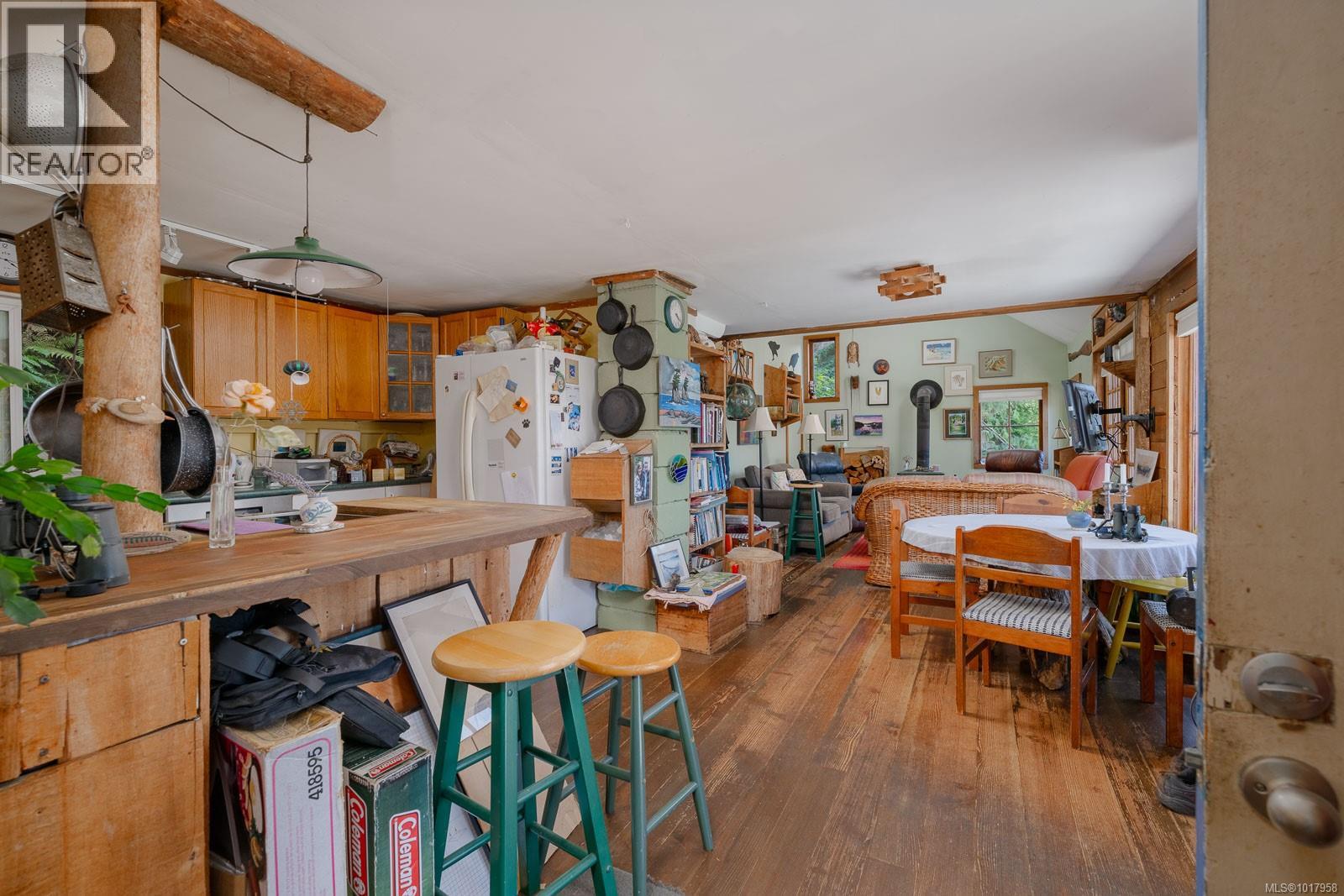 310 Tower Rd, Bamfield, British Columbia  V0R 1B0 - Photo 9 - 1017958