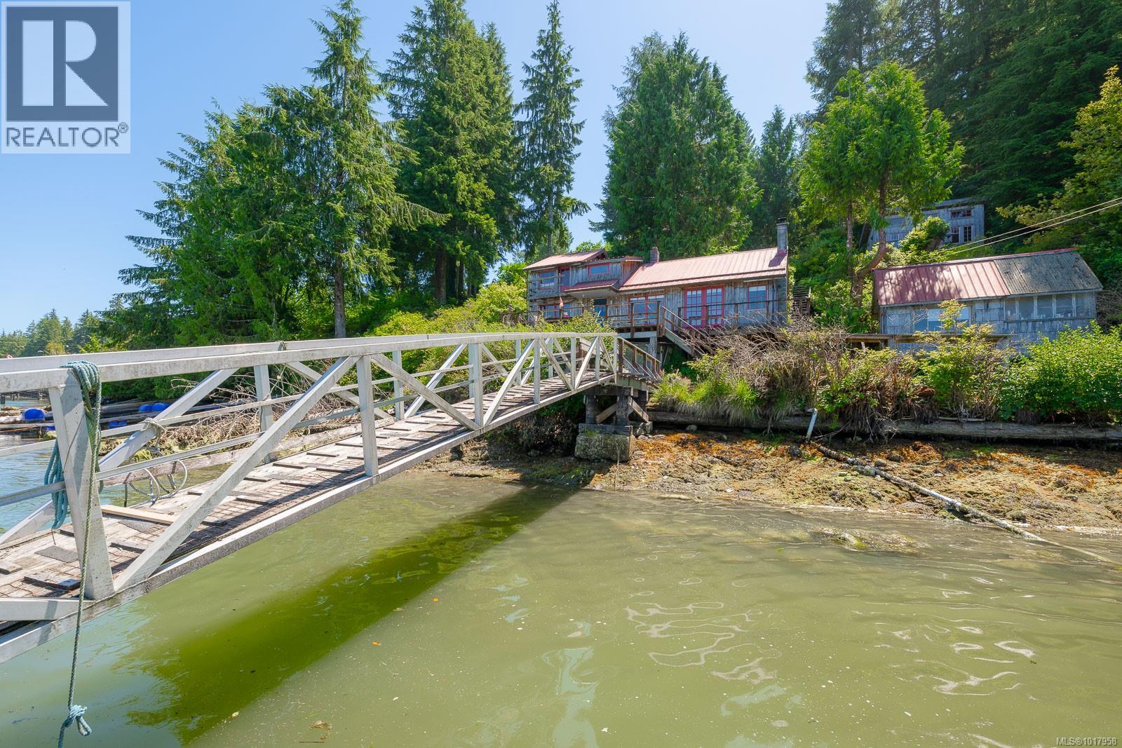 310 Tower Rd, Bamfield, British Columbia  V0R 1B0 - Photo 3 - 1017958