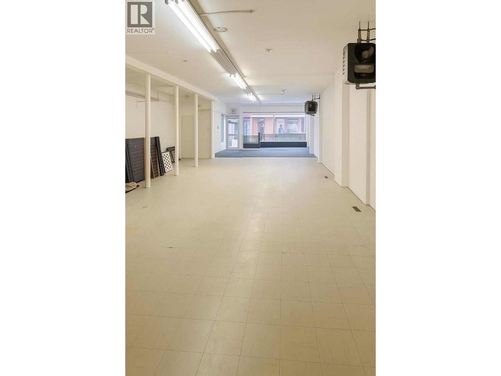 416 E Columbia Street, New Westminster, British Columbia  V3L 3W9 - Photo 2 - C8073494