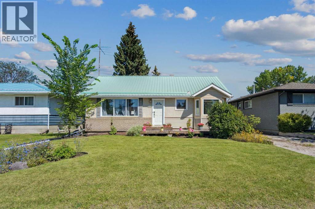 5606 50 Street, Olds, Alberta  T4H 1J1 - Photo 3 - A2253468