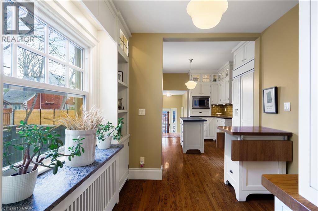 2 Oak Knoll Drive, Hamilton, Ontario  L8S 4C3 - Photo 17 - 40785092