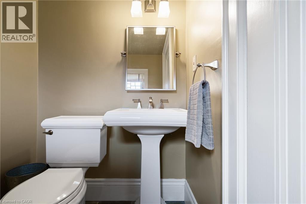 2 Oak Knoll Drive, Hamilton, Ontario  L8S 4C3 - Photo 23 - 40785092