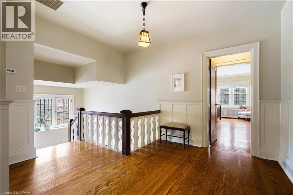 2 Oak Knoll Drive, Hamilton, Ontario  L8S 4C3 - Photo 25 - 40785092