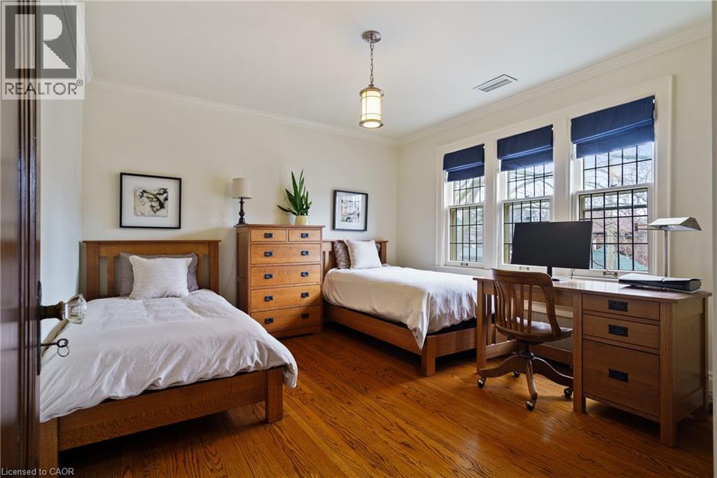 2 Oak Knoll Drive, Hamilton, Ontario  L8S 4C3 - Photo 32 - 40785092