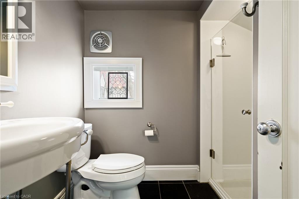 2 Oak Knoll Drive, Hamilton, Ontario  L8S 4C3 - Photo 38 - 40785092