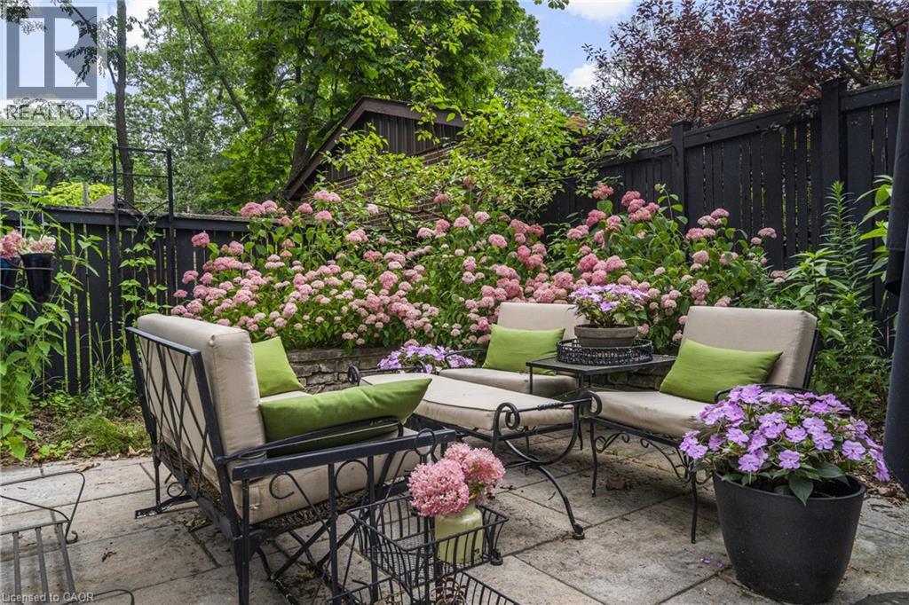 2 Oak Knoll Drive, Hamilton, Ontario  L8S 4C3 - Photo 40 - 40785092