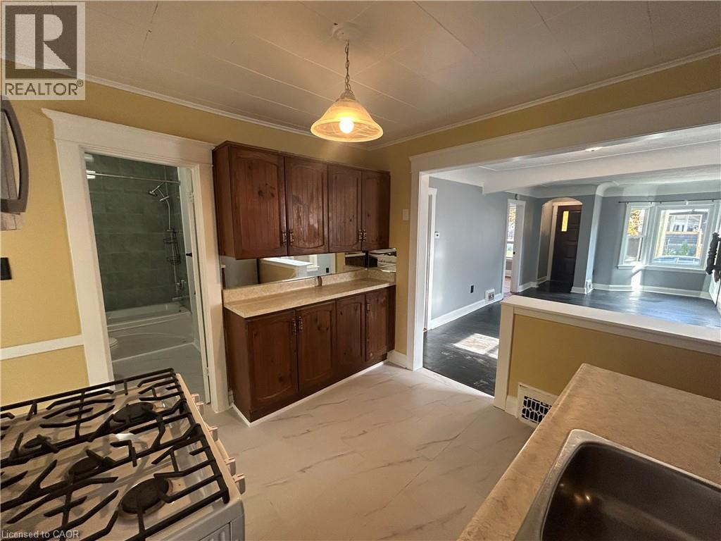 105 Edgemont Street N, Hamilton, Ontario  L8H 4C9 - Photo 15 - 40785056