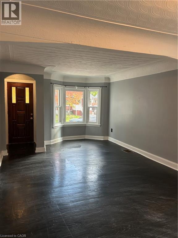 105 Edgemont Street N, Hamilton, Ontario  L8H 4C9 - Photo 4 - 40785056