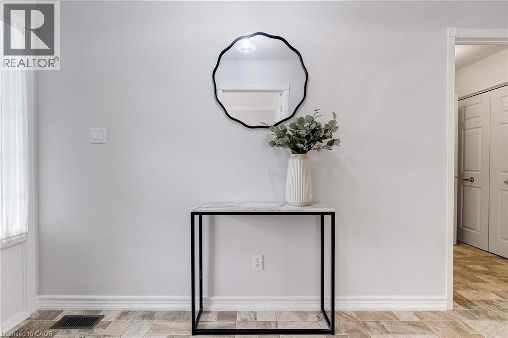 6 Village Drive, Smithville, Ontario  L0R 2A0 - Photo 8 - 40784886