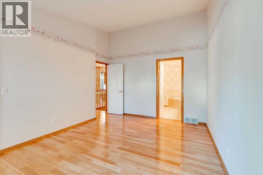 31 Douglasview Park Se, Calgary, Alberta  T2Z 2R9 - Photo 11 - A2265745