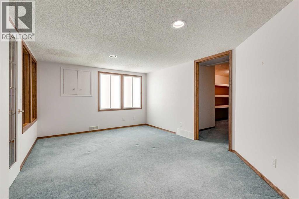31 Douglasview Park Se, Calgary, Alberta  T2Z 2R9 - Photo 25 - A2265745