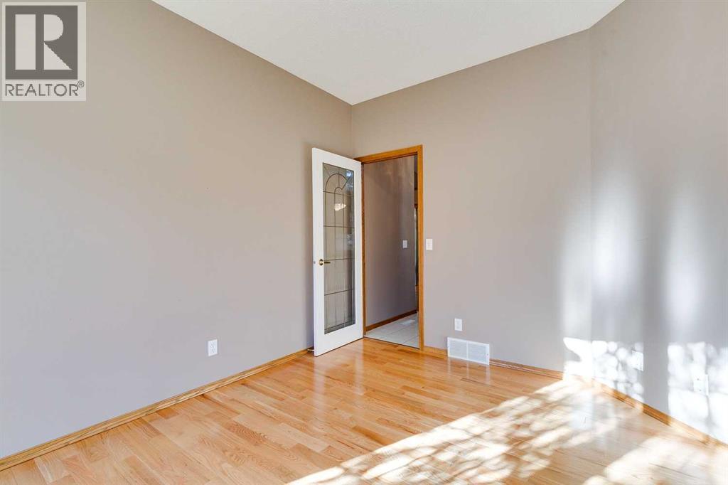 31 Douglasview Park Se, Calgary, Alberta  T2Z 2R9 - Photo 16 - A2265745