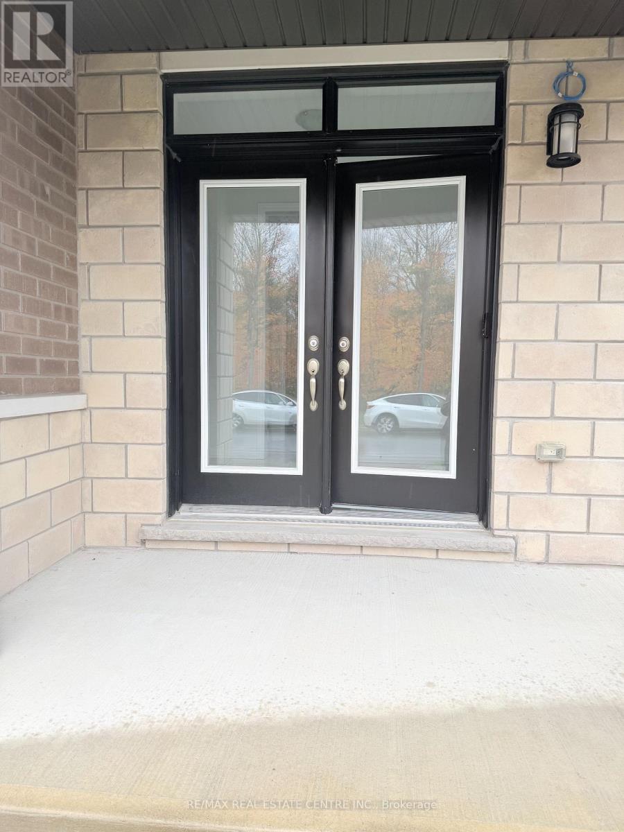 53 Woolacott Lane, Clarington, Ontario  L1C 7H1 - Photo 2 - E12503202