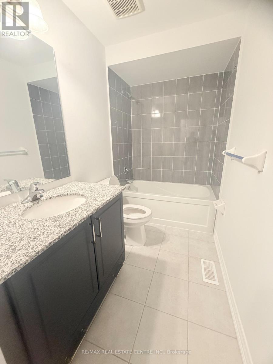 53 Woolacott Lane, Clarington, Ontario  L1C 7H1 - Photo 28 - E12503202