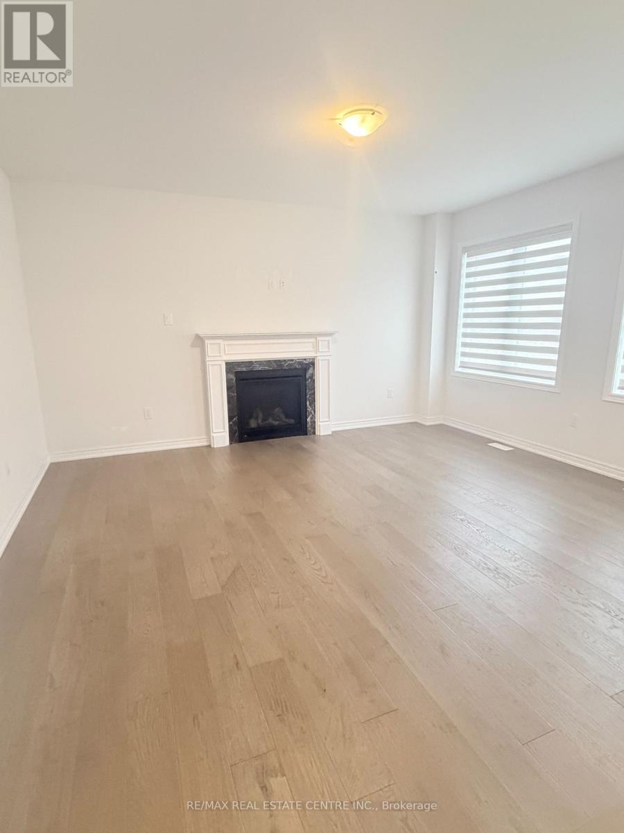 53 Woolacott Lane, Clarington, Ontario  L1C 7H1 - Photo 6 - E12503202