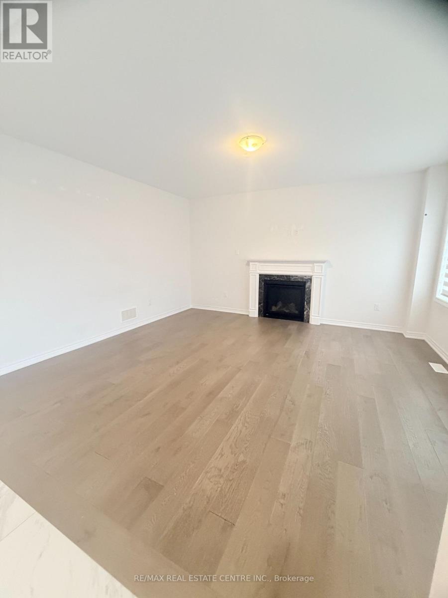 53 Woolacott Lane, Clarington, Ontario  L1C 7H1 - Photo 8 - E12503202