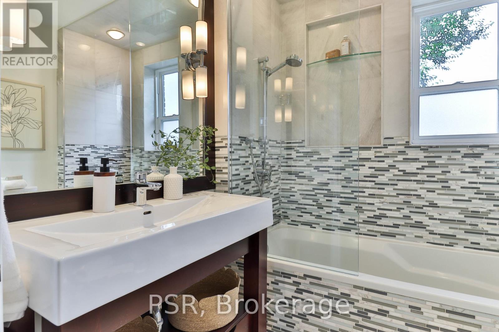 1334 Pape Avenue, Toronto, Ontario  M4K 3X2 - Photo 22 - E12503252