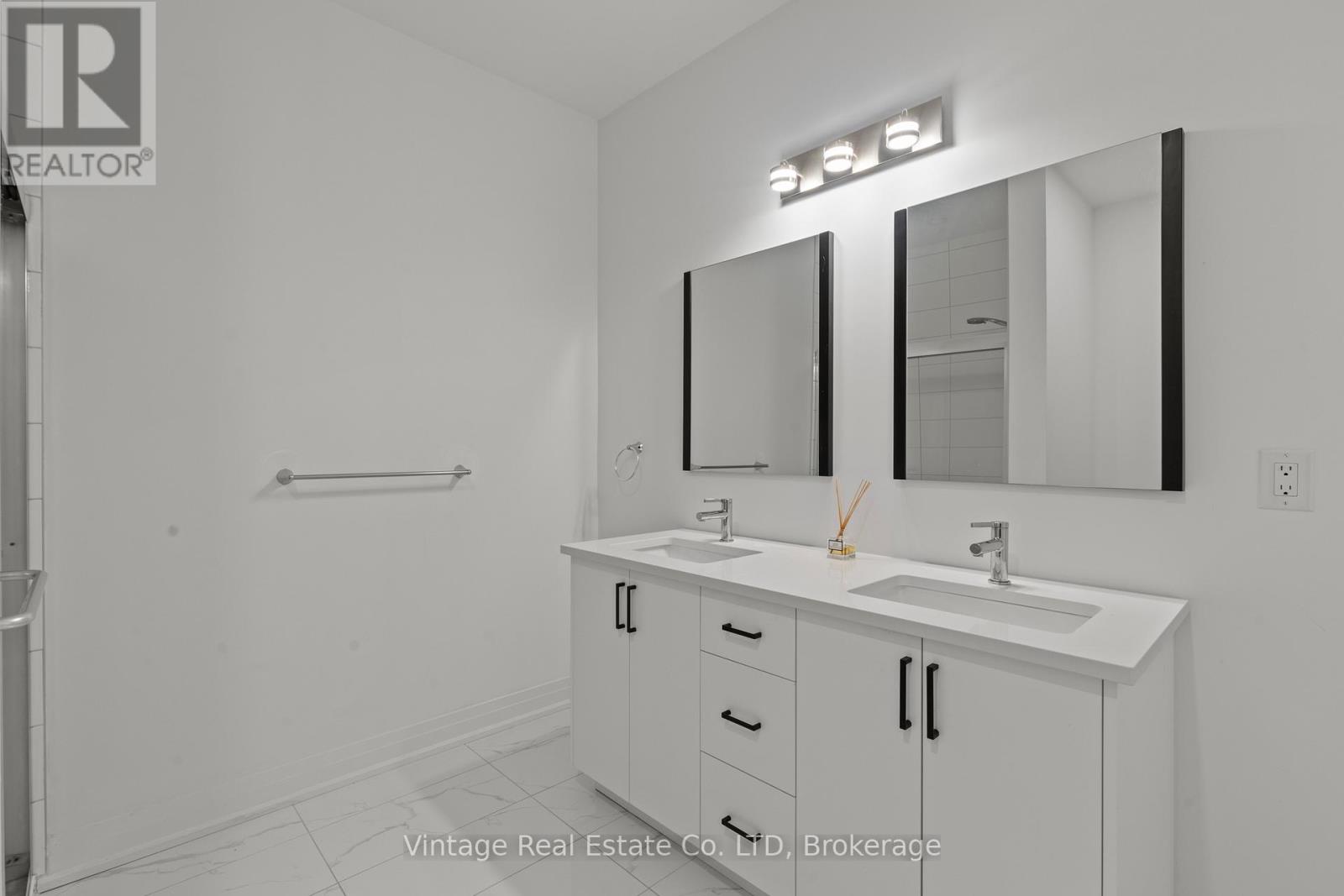 29 - 1465 Station Street, Pelham, Ontario  L0S 1E3 - Photo 8 - X12503358