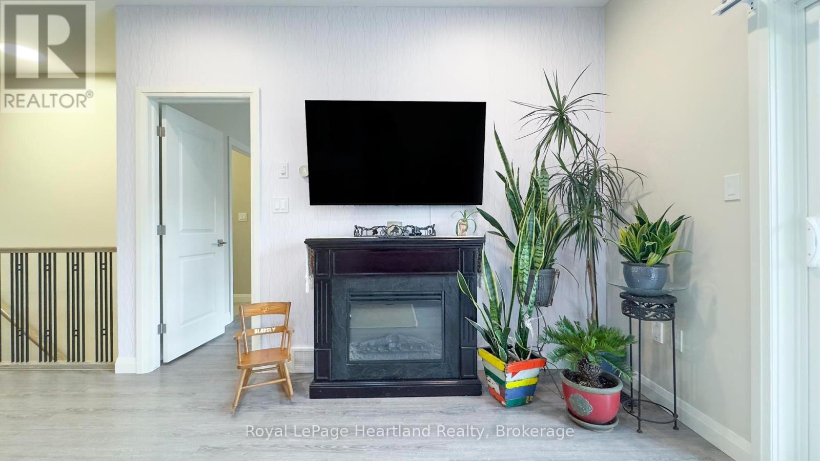 84 Rowe Avenue, South Huron, Ontario  N0M 1S1 - Photo 17 - X12037912