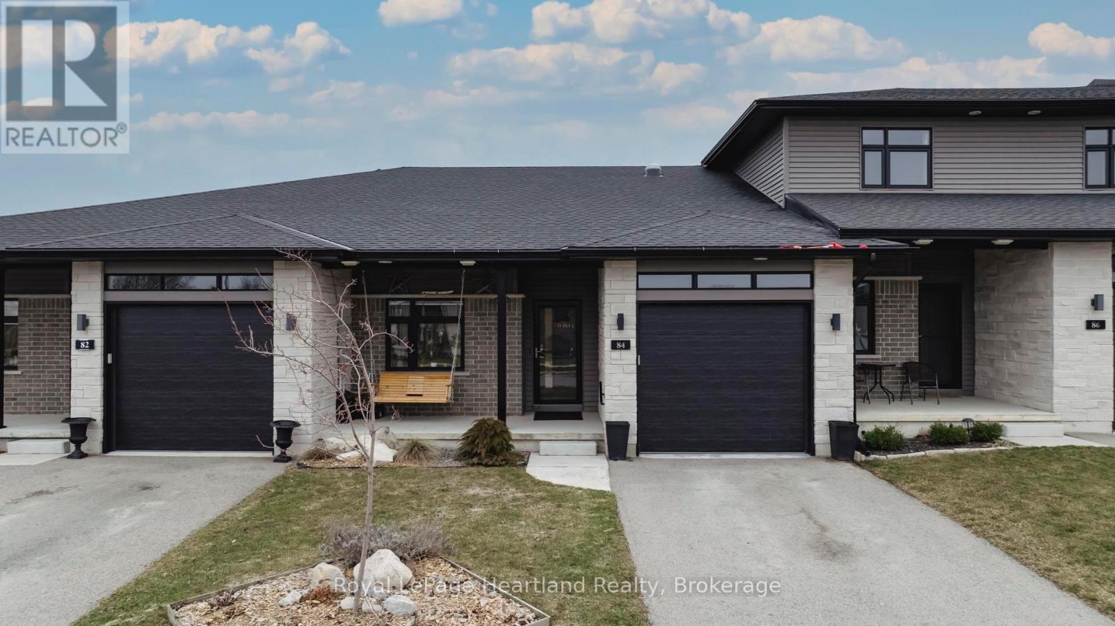 84 Rowe Avenue, South Huron, Ontario  N0M 1S1 - Photo 2 - X12037912