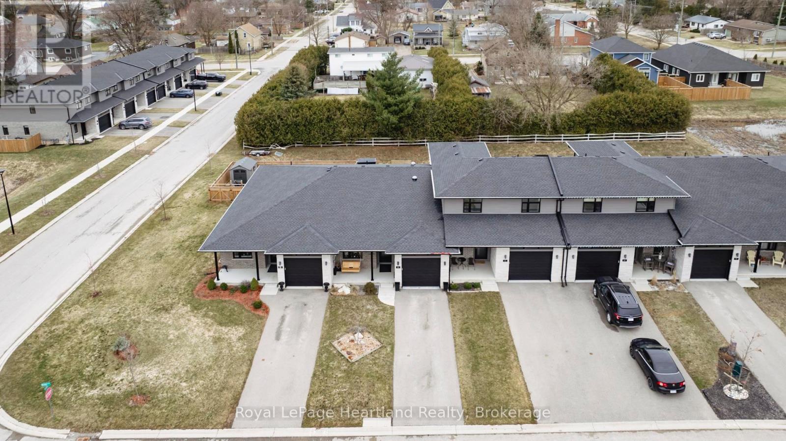 84 Rowe Avenue, South Huron, Ontario  N0M 1S1 - Photo 48 - X12037912