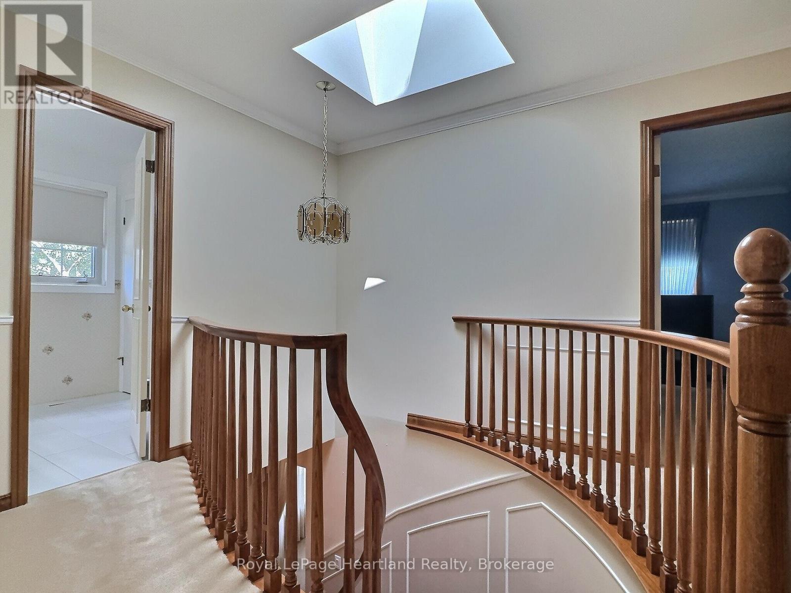 15 Kingscourt Crescent, South Huron, Ontario  N0M 1S1 - Photo 25 - X12317257