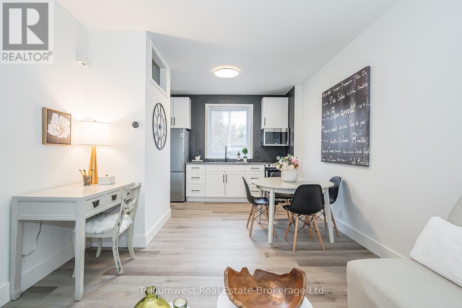 Unit A - 376 York Road, Guelph, Ontario  N1E 3H1 - Photo 8 - X12503412